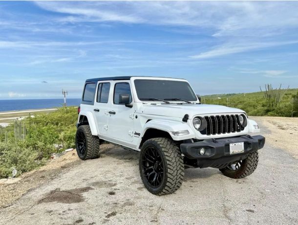JEEP WRANGLER SAHARA Unlimited