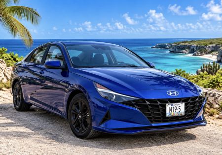 Hyundai Elantra Curacao | Automatic 
