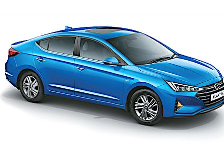 Hyundai Elantra | Automatic  5 persons