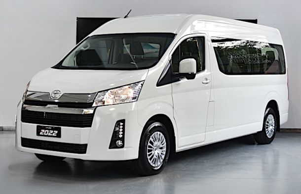 TOYOTA HIACE 12 SEATER AUTOMATIC