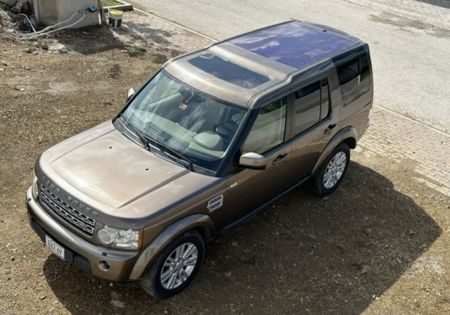 Landrover Discovery with 5 seats